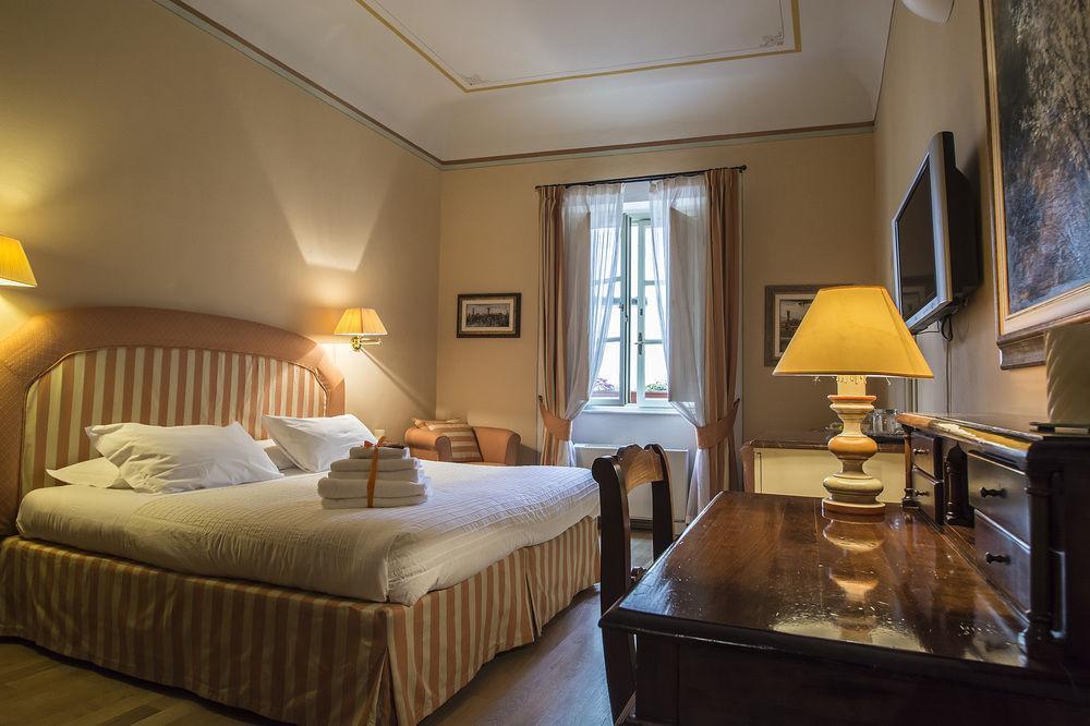 A Palazzo Busdraghi Residenza D'Epoca Bed & Breakfast Lucca Exterior photo