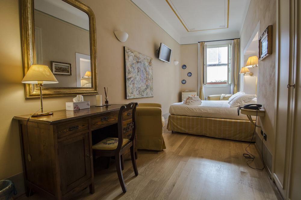 A Palazzo Busdraghi Residenza D'Epoca Bed & Breakfast Lucca Exterior photo